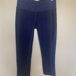 Women's Athleta capri blue running/yoga pants